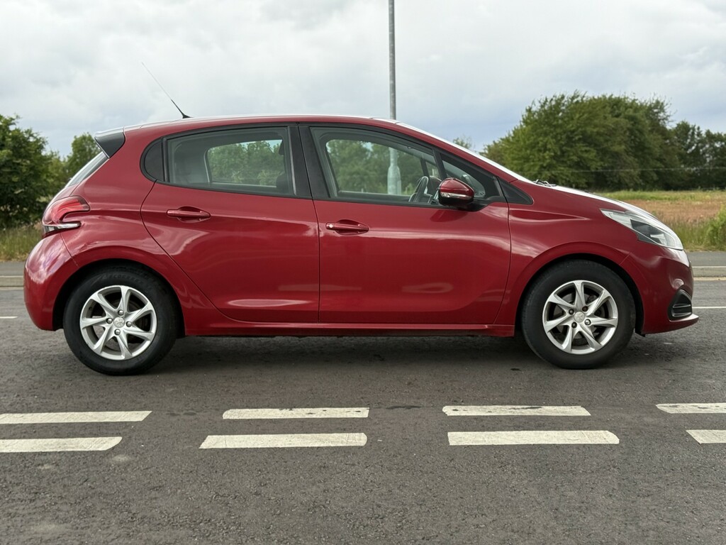 Peugeot 208 Hatchback 1.2 Puretech Active Etg Euro 6 Ss FJ16LWG Red #4