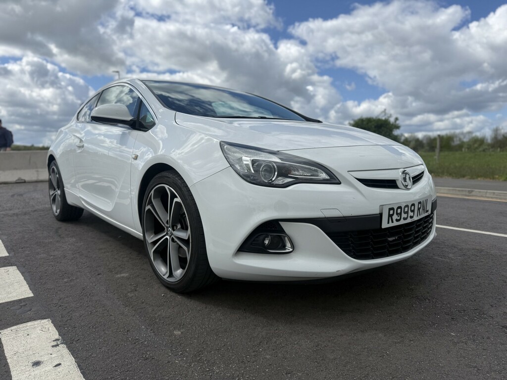 Vauxhall Astra GTC Coupe 1.4 I Turbo Limited Edition 201665 White