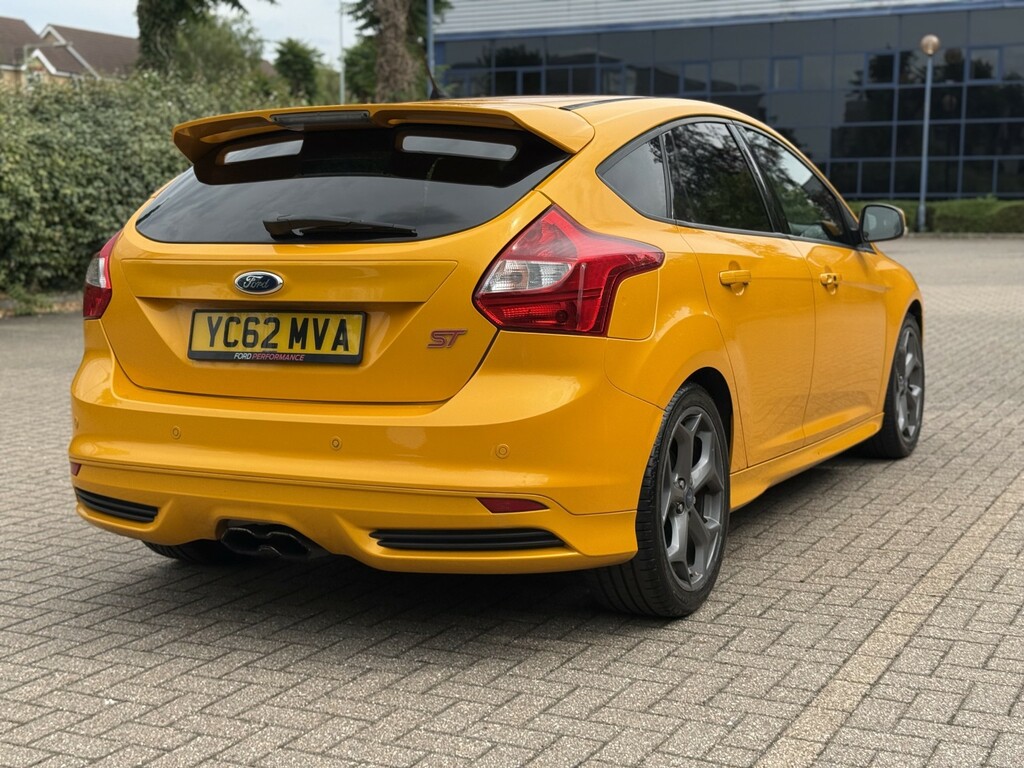 Ford Focus 1.0T Ecoboost Zetec S Euro 5 Ss Red #3