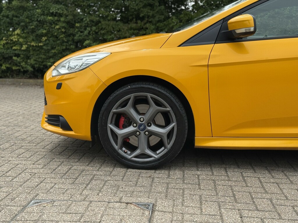 Ford Focus 1.0T Ecoboost Zetec S Euro 5 Ss Red #11
