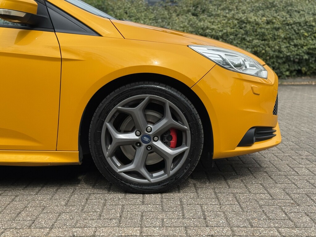 Ford Focus 1.0T Ecoboost Zetec S Euro 5 Ss Red #6