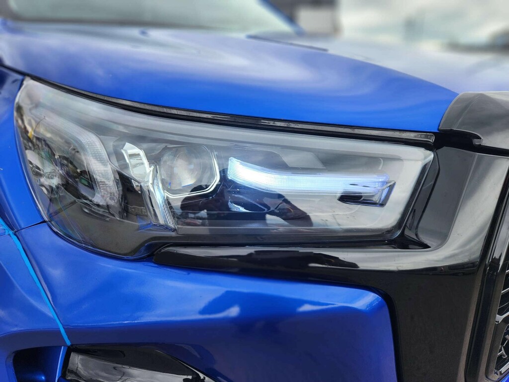 Toyota HILUX 2.4 D-4d Invincible Pickup Double Cab A PY20HXD Blue #2