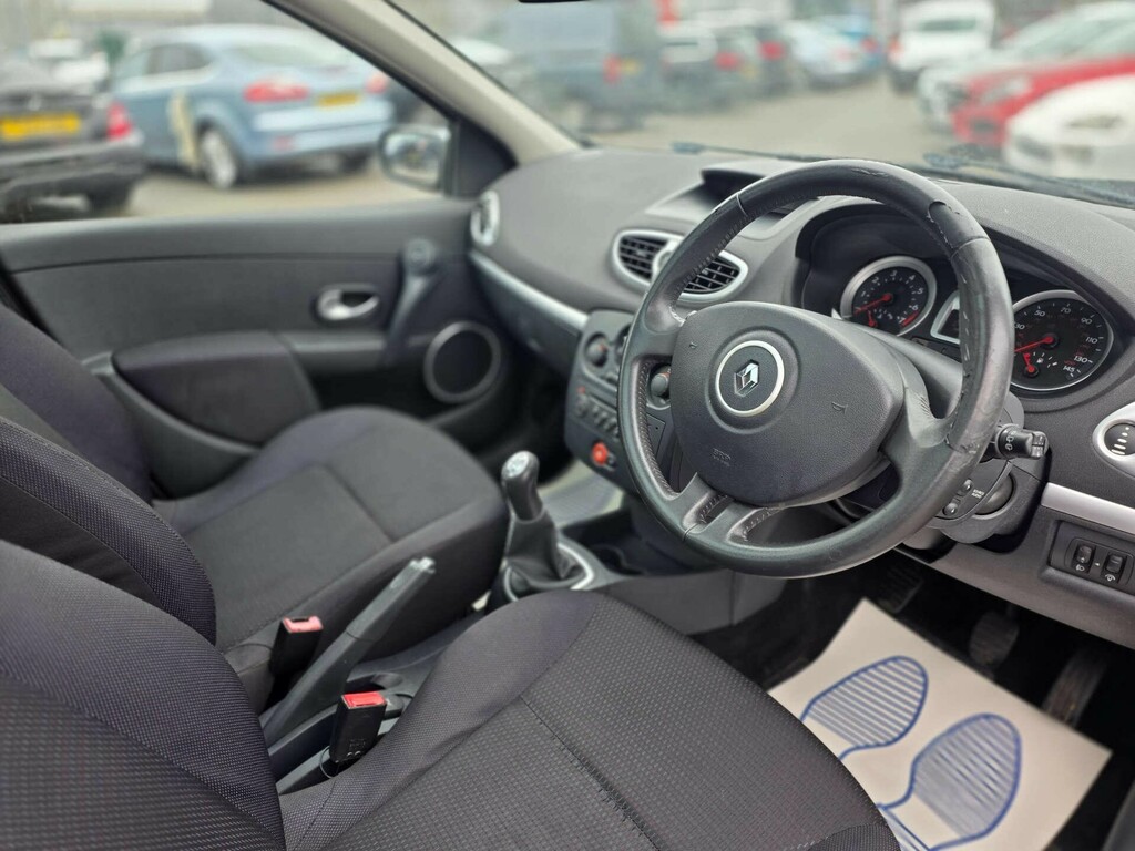 Renault Clio 1.1 Dynamique T 100 Silver #5