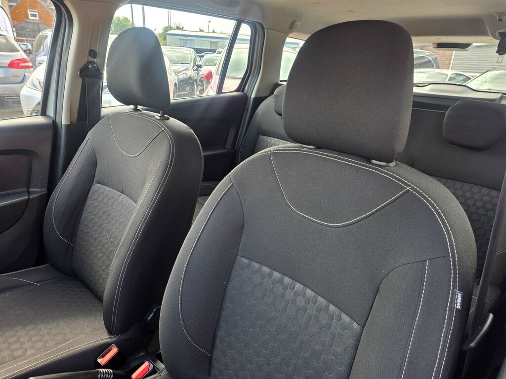 Dacia Logan Estate White #28
