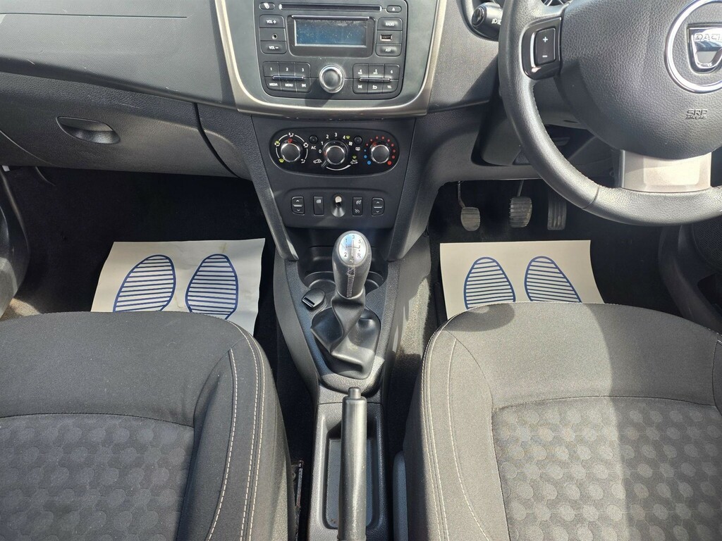 Dacia Logan Estate White #24
