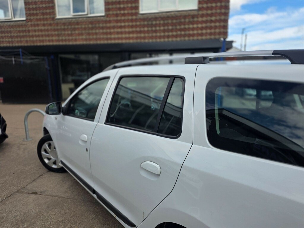 Dacia Logan Estate White #10