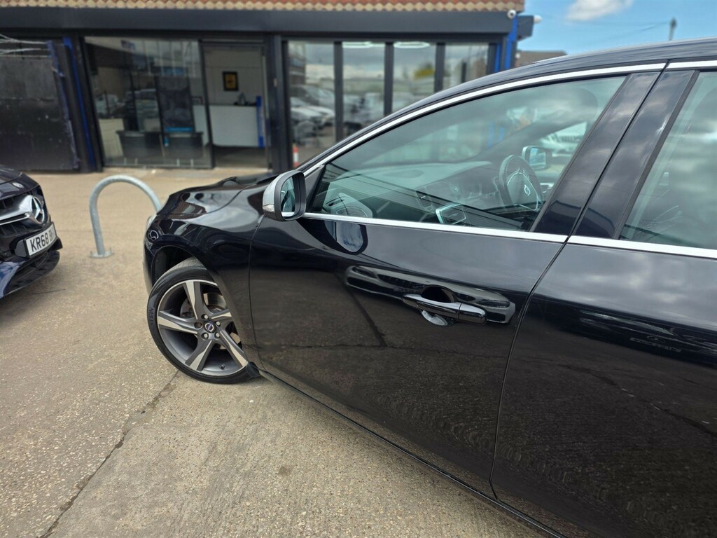 Volvo S60 D4 Se Lux Saloon Red #13