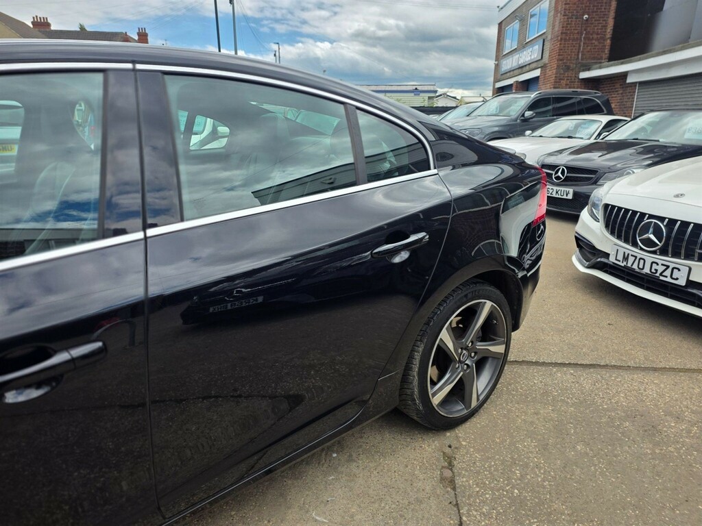 Volvo S60 D4 Se Lux Saloon Red #12