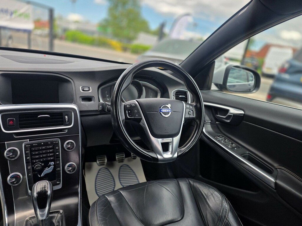 Volvo S60 D4 Se Lux Saloon Red #37