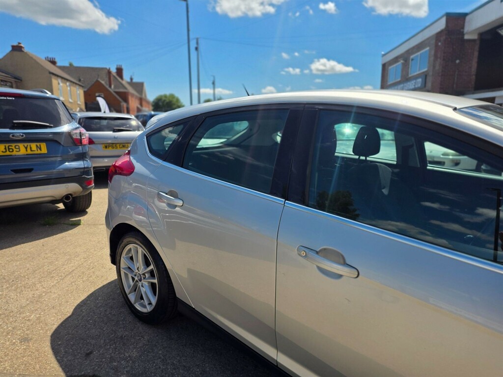 Ford Focus 1.6 Tdci Zetec Euro 5 Ss #2