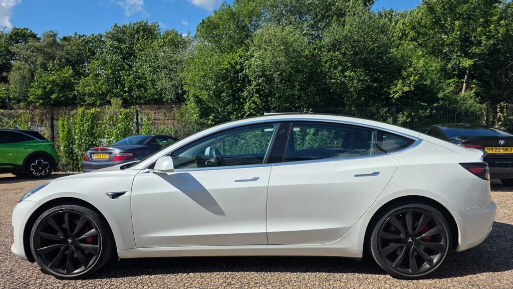 Tesla Model 3 Standard Range Plus Saloon Rwd White #8
