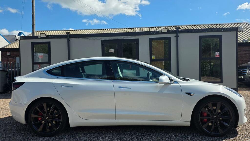 Tesla Model 3 Standard Range Plus Saloon Rwd White #9