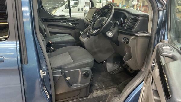 Ford Tourneo Custom 2.0 320 Ecoblue Titanium Minibus Double Cab Di Black #7