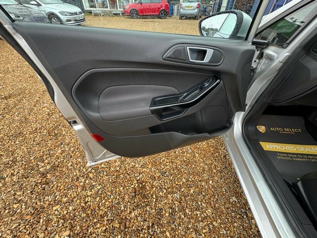Ford Fiesta Hatchback 1.6T Ecoboost St-3 Euro 5 Ss 201 Blue #22