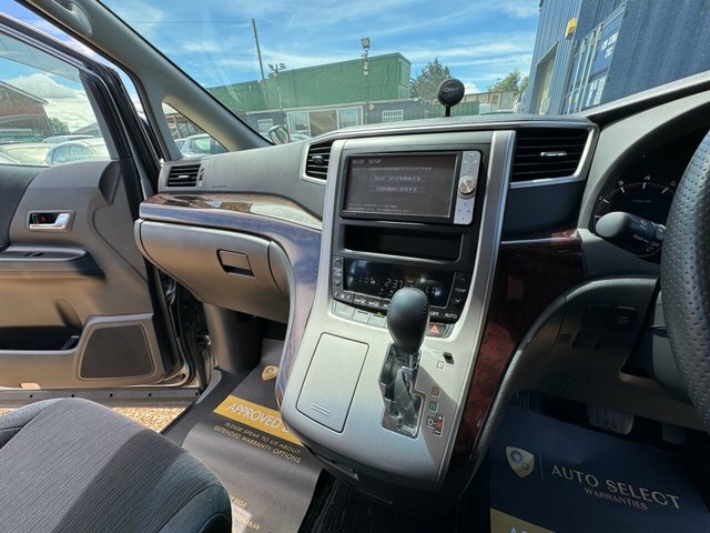 Toyota Vellfire Mpv White #9