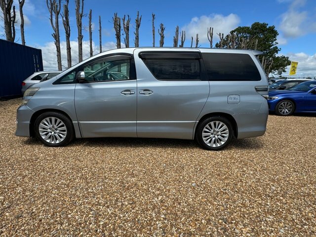 Toyota Vellfire Mpv White #7
