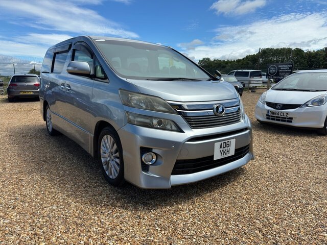 Toyota Vellfire Mpv White #33