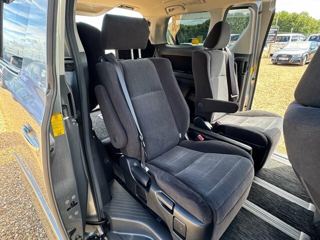 Toyota Vellfire Mpv White #28