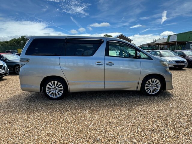 Toyota Vellfire Mpv White #8