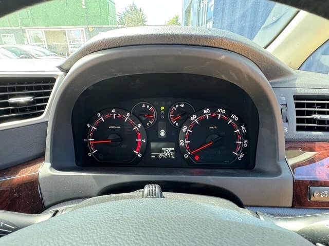 Toyota Vellfire Mpv White #25