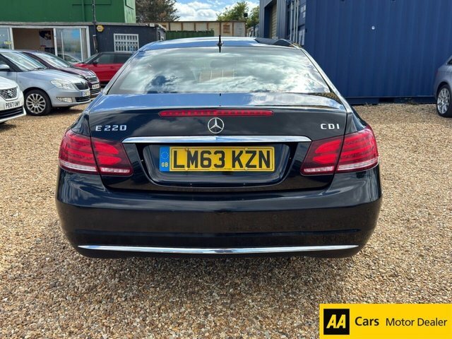 Mercedes-Benz E Class 2.1 E220 Cdi Se Coupe G-tronic Euro 5 Black #4
