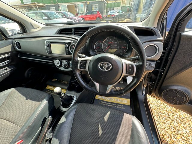 Toyota Yaris Hatchback White #15