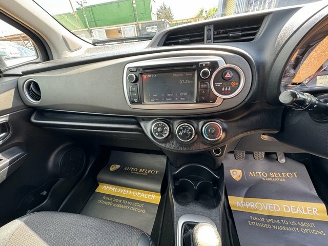 Toyota Yaris Hatchback White #16