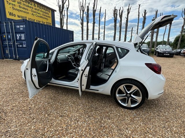Vauxhall Astra 1.6 Excite 113 Bhp White #11