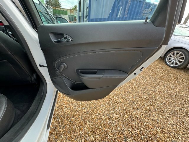 Vauxhall Astra 1.6 Excite 113 Bhp White #26