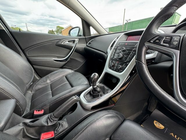 Vauxhall Astra 1.6 Excite 113 Bhp White #19
