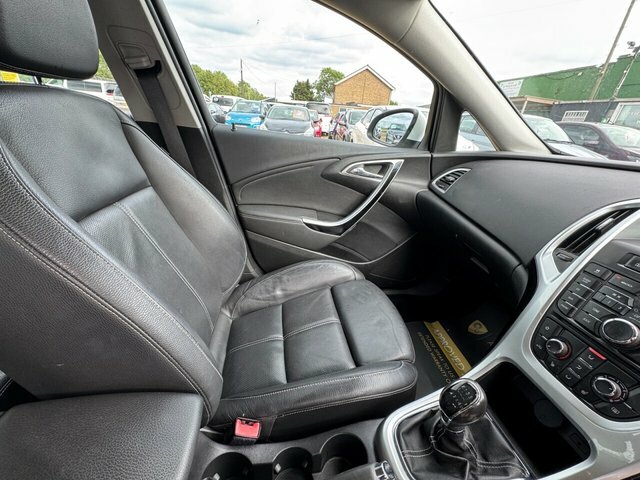 Vauxhall Astra 1.6 Excite 113 Bhp White #23