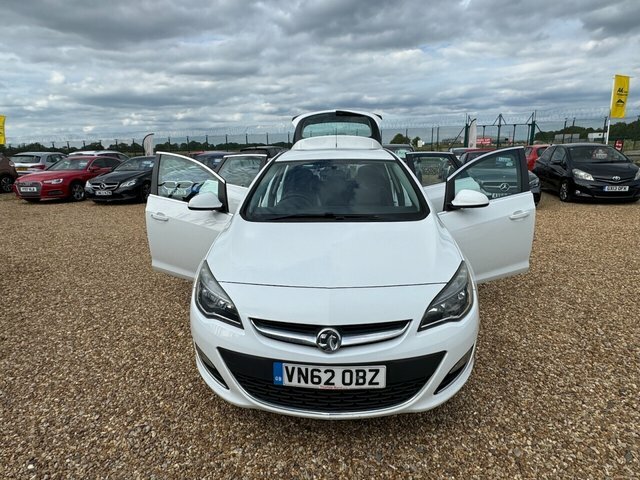 Vauxhall Astra 1.6 Excite 113 Bhp White #9