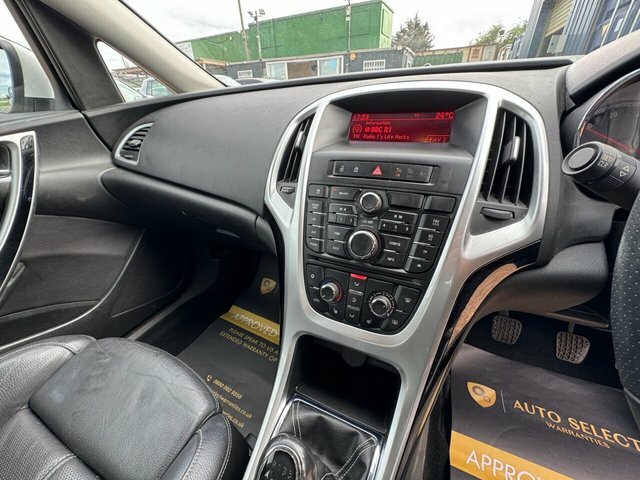 Vauxhall Astra 1.6 Excite 113 Bhp White #22