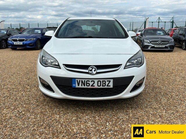 Vauxhall Astra 2.0 Cdti Ecoflex Sri Hatchback E White #2