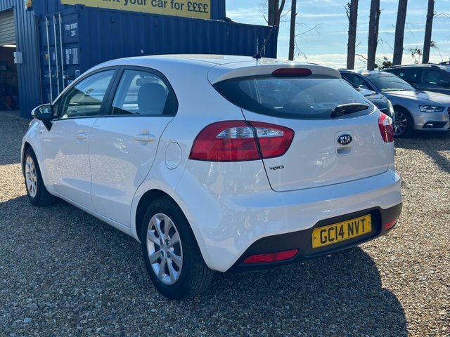 Kia RIO 1.25 1 Air Hatchback Euro 5 84 White #5
