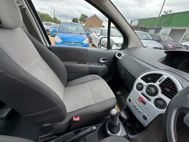 Renault Grand Modus 1.5 Dci 86 Dynamique Silver #19