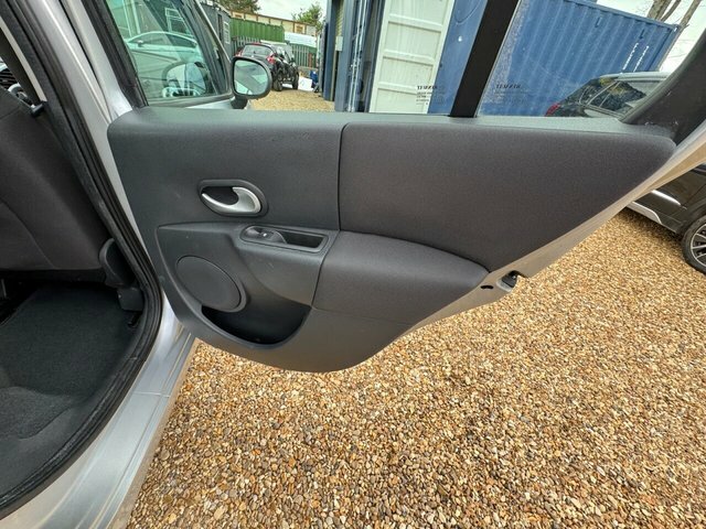 Renault Grand Modus 1.5 Dci 86 Dynamique Silver #23