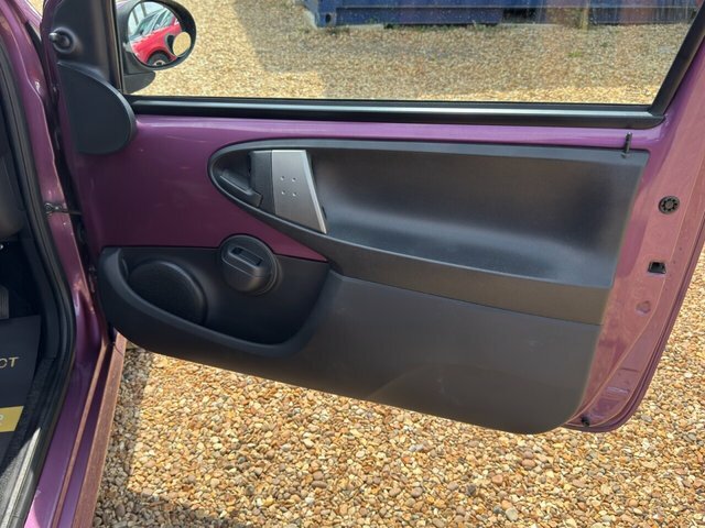 Peugeot 107 107 Active Purple #14