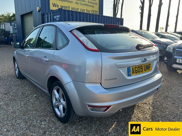 Ford Focus 1.6 Zetec Hatchback 184 G Km Silver #4
