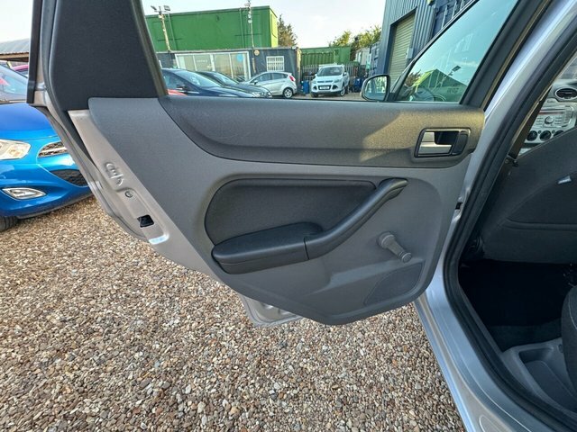 Ford Focus 1.6 Zetec Hatchback 161 Gkm, 9 Black #33