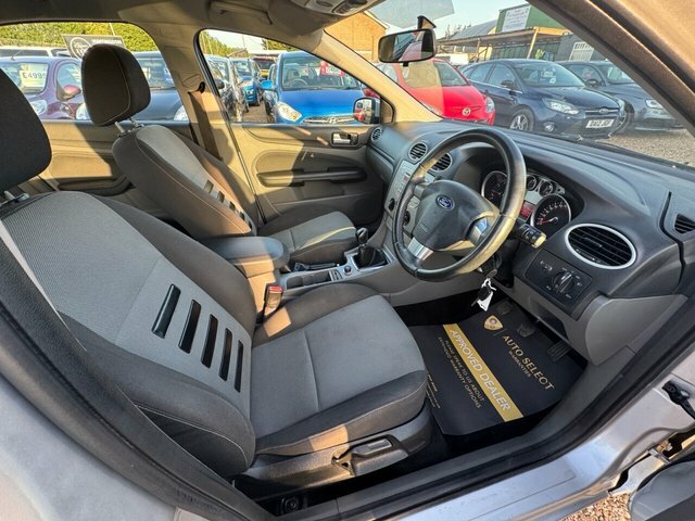 Ford Focus 1.6 Zetec Hatchback 161 Gkm, 9 Black #22