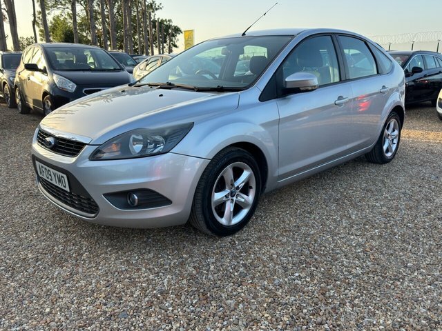 Ford Focus 1.6 Zetec Hatchback 161 G Km 99 Silver #5