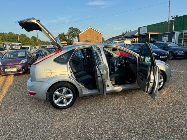 Ford Focus 1.6 Zetec Hatchback 161 Gkm, 9 Black #12