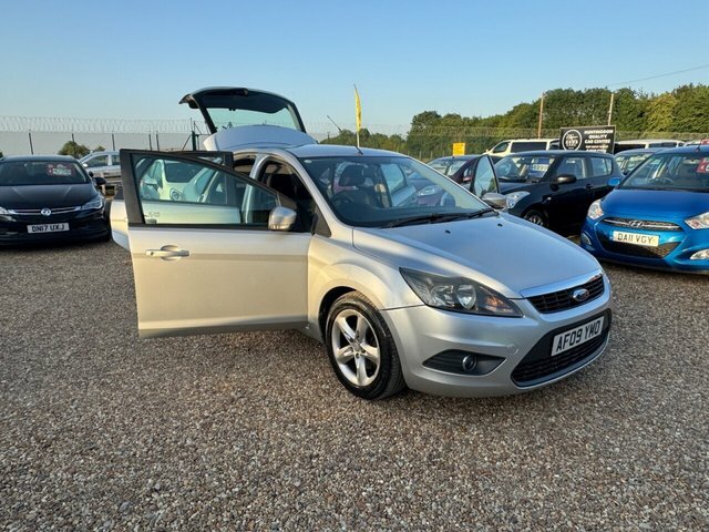 Ford Focus 1.6 Zetec Hatchback 161 Gkm, 9 Black #14