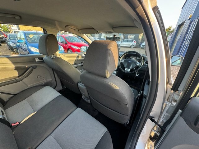 Ford Focus 1.6 Zetec Hatchback 161 Gkm, 9 Black #28