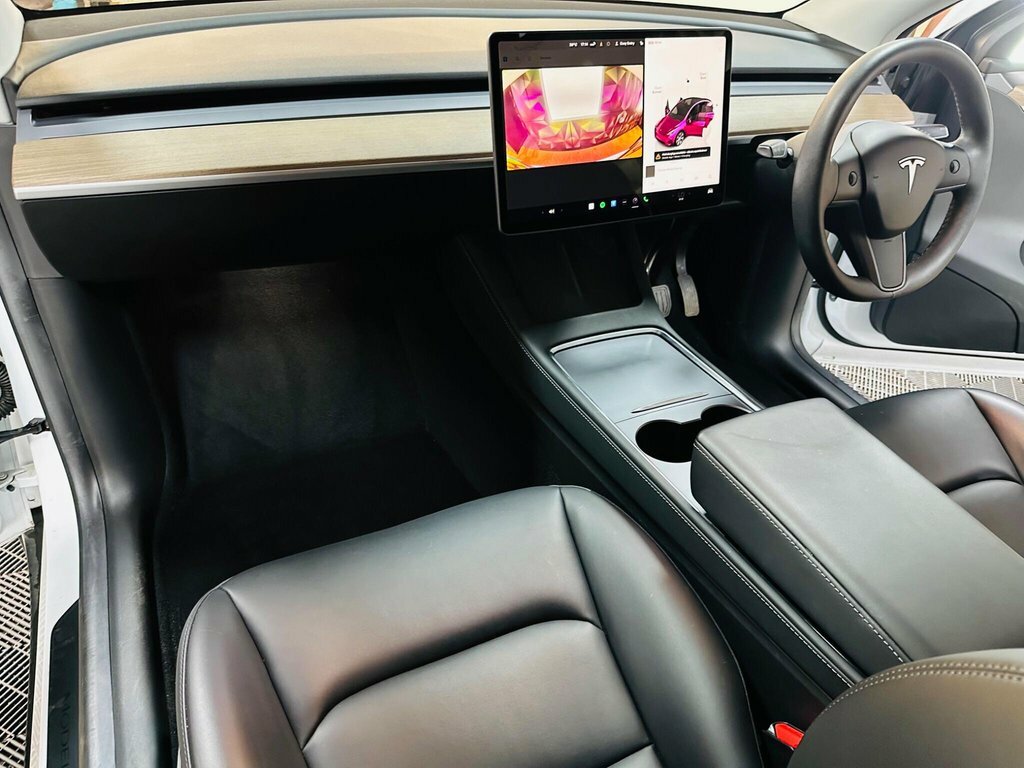 Tesla Model Y Suv BV72AXM White #3