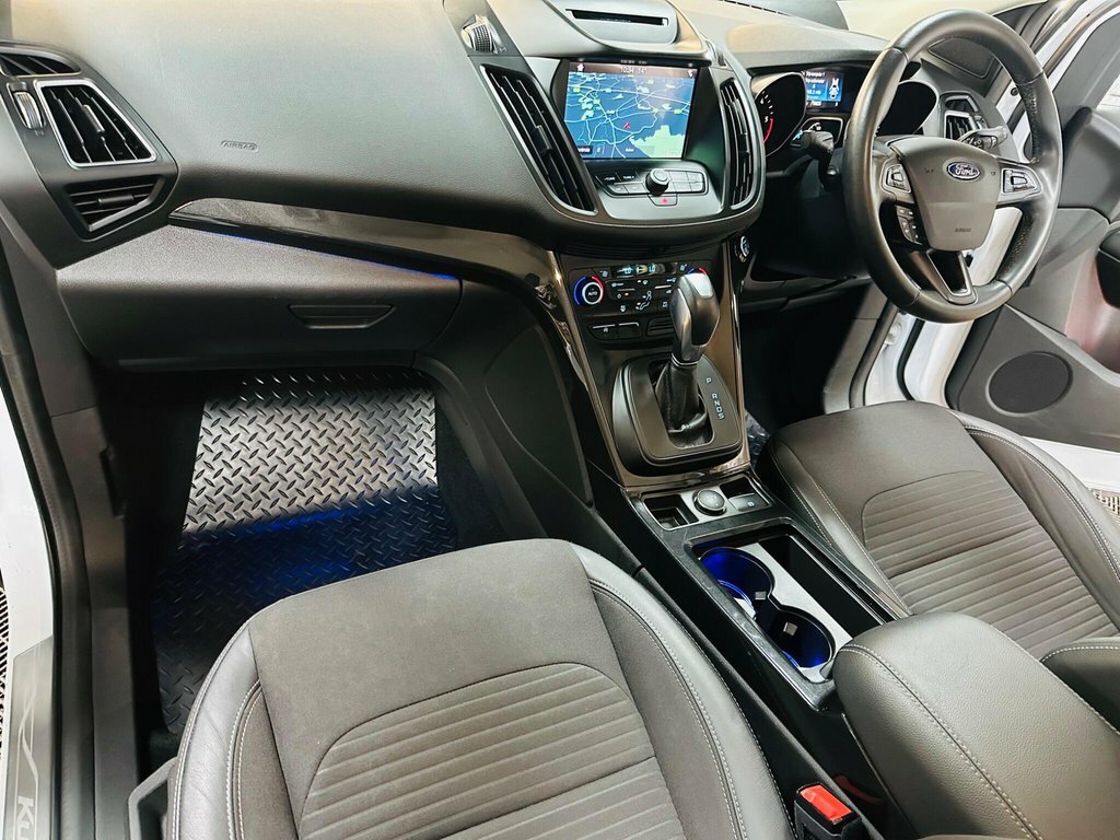 Ford Kuga 2L Titanium Edition White #3