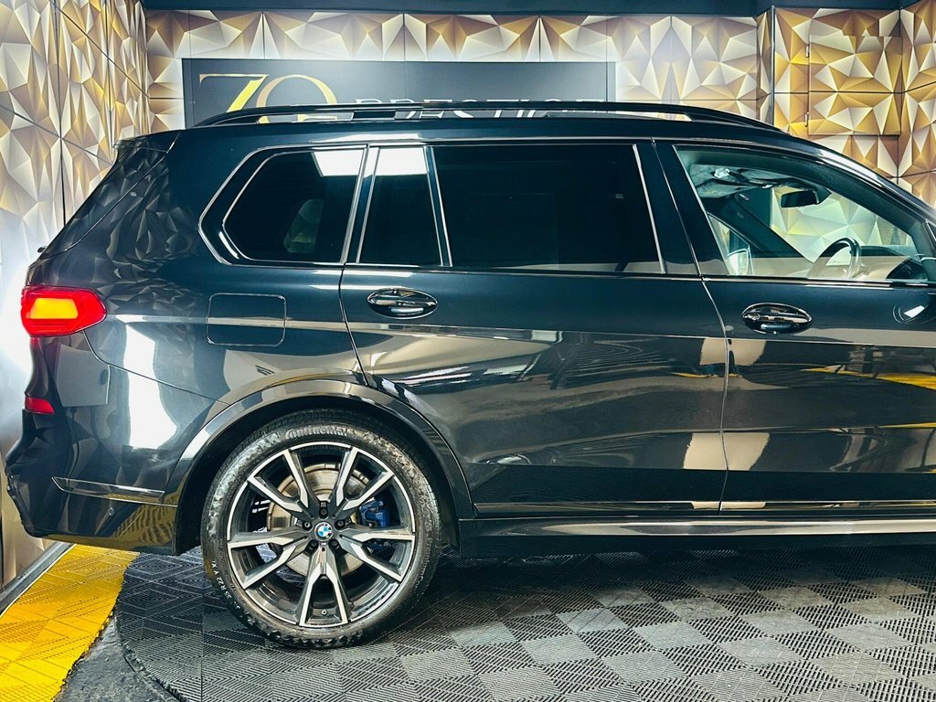 BMW X7 4.4 X7 Black #17