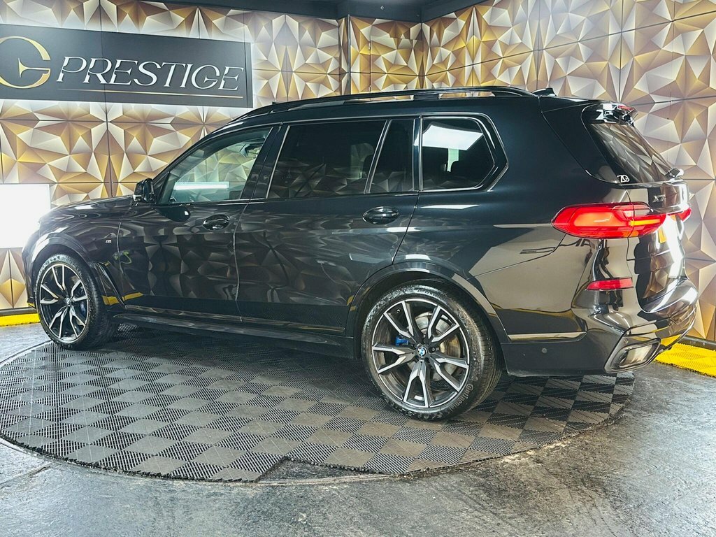 BMW X7 4.4 X7 Black #28