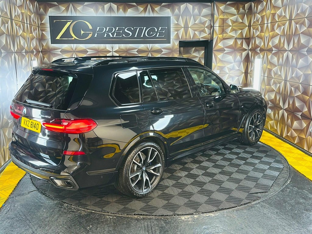BMW X7 4.4 X7 Black #41